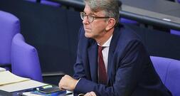 Weimer übergibt WMG-Firmenanteile an Treuhänder