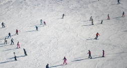 Urteil aus Niedersachsen: Skiausflug ist keine Dienstreise - kein Arbeitsunfall
