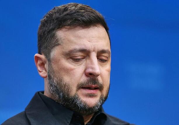 Bild vergrößern: Trump-Ultimatum: Selenskyj sieht Ukraine vor schwieriger Entscheidung