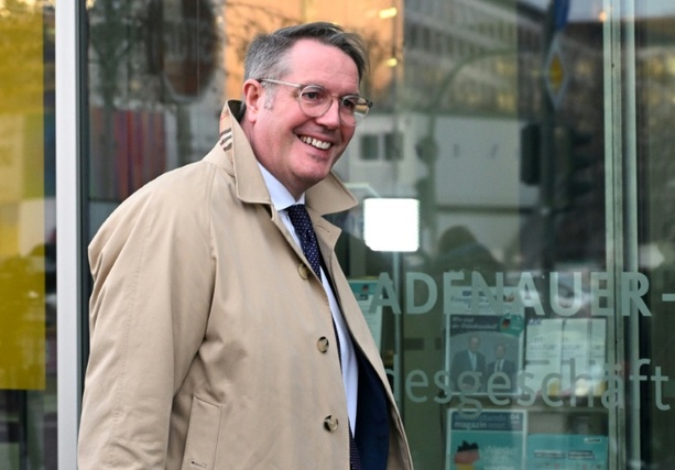 Bild vergrößern: SPD Rheinland-Pfalz wählt Ministerpräsident Schweitzer zu Spitzenkandidat für Landtagswahl