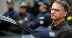 Brasiliens Ex-Präsident Bolsonaro wegen Fluchtgefahr und Fußfesselbeschädigung festgenommen