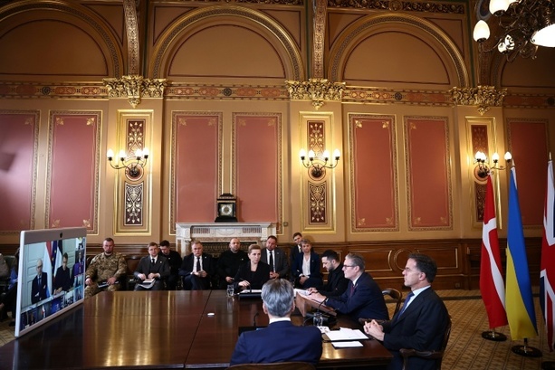 Bild vergrößern: Ukraine-Unterstützer beraten in Videokonferenz über Friedensprozess