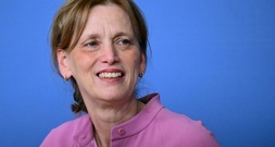 Gewalt gegen Frauen: Familienministerin Prien will sich für Prävention einsetzen