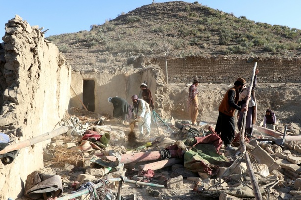 Bild vergrößern: Konflikt zwischen Afghanistan und Pakistan: Taliban melden zehn Tote bei Angriffen