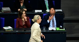 Regierung und Opposition diskutieren in Generaldebatte im Bundestag