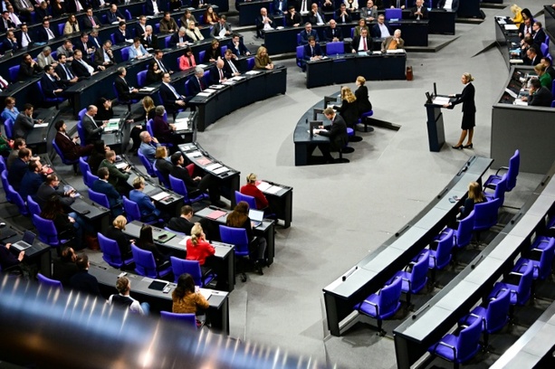 Bild vergrößern: Weidel attestiert Merz komplettes Scheitern - und wirbt für Kooperation