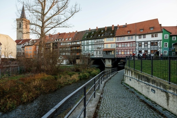 Bild vergrößern: Thüringen darf Extremisten von juristischer Ausbildung ausschließen - AfD scheitert