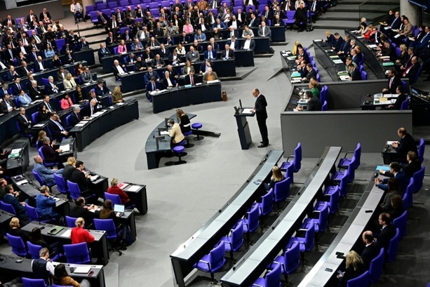 Bild vergrößern: Bundeskanzler Merz fordert Mitsprache Europas bei Friedensregelung für Ukraine