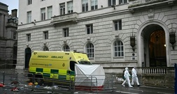 Mit Auto in Meisterfeier des FC Liverpool gerast: Angeklagter bekennt sich schuldig