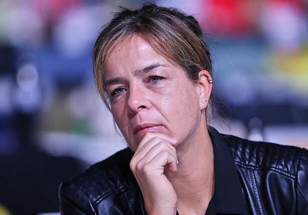 Bild vergrößern: Neubaur warnt Wirtschaft vor Annäherung an AfD