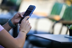 Statistik: Ein Drittel der Internetnutzer mit Hassrede konfrontiert