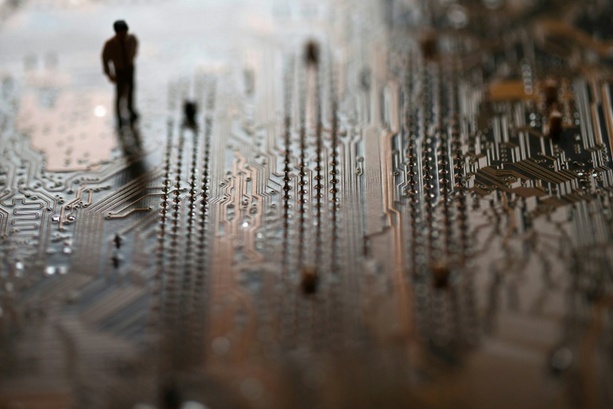 Bild vergrößern: Weiterbildung als Schlüssel: Gewerkschaft und Handwerk fordern mehr Unterstützung