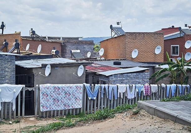 Bild vergrößern: DRK: Regierung setzt den Rotstift bei notleidenden Menschen an