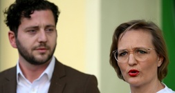Brantner und Banaszak ermuntern Grüne zu mehr Debatten - vor Start von Parteitag
