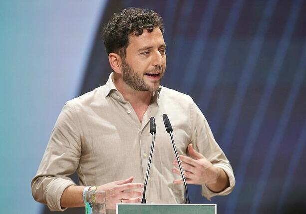 Bild vergrößern: Banaszak will Update für die Klimapolitik