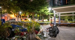 Verheerender Großbrand mit 128 Toten: Regierung in Hongkong gedenkt der Opfer