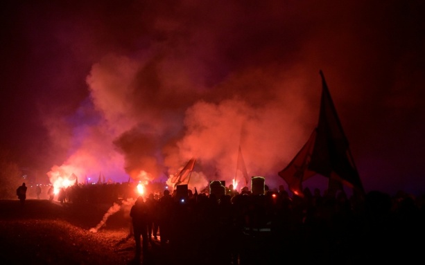 Bild vergrößern: Kundgebungen und Straßenblockaden gegen Gründung von AfD-Jugendorganisation in Gießen