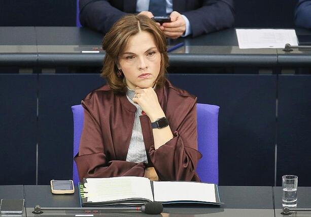 Bild vergrößern: Ostbeauftragte will neue Vermögensverteilung zwischen Ost und West