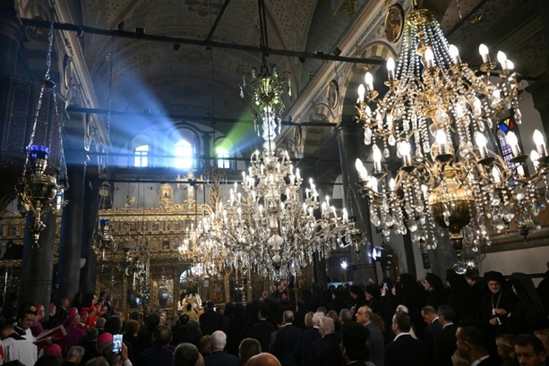 Bild vergrößern: Papst setzt Zeichen für Einheit der Christen zum Abschluss seines Türkei-Besuchs