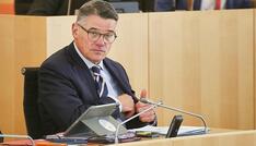 Rhein fordert Distanzierung von Gewalt in Gießen