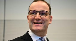 Spahn warnt Renten-Rebellen vor Regierungskrise - Widerstand hält an