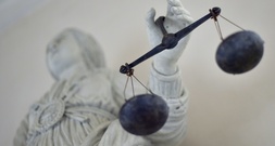 Stieftochter auf offener Straße erstochen: BGH bestätigt Mordurteil aus Cottbus