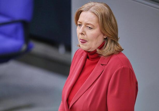 Bild vergrößern: IG Metall stellt sich im Rentenstreit hinter Bas