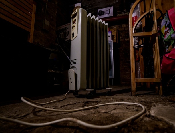 Bild vergrößern: Deutsche heizen sparsamer als vor Energiekrise - Fernwärme deutlich teurer