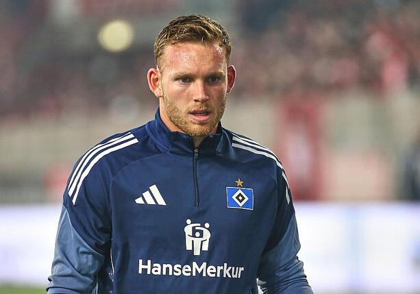 Bild vergrößern: DFB-Pokal: Kiel nach Elfmeterschießen im Viertelfinale