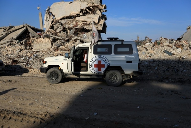 Bild vergrößern: Nach Übergabe von Geisel aus Gazastreifen: Leiche als Thailänder identifiziert