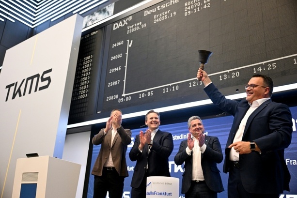 Bild vergrößern: U-Bootbauer TKMS nach Abspaltung von Thyssenkrupp in MDax aufgenommen