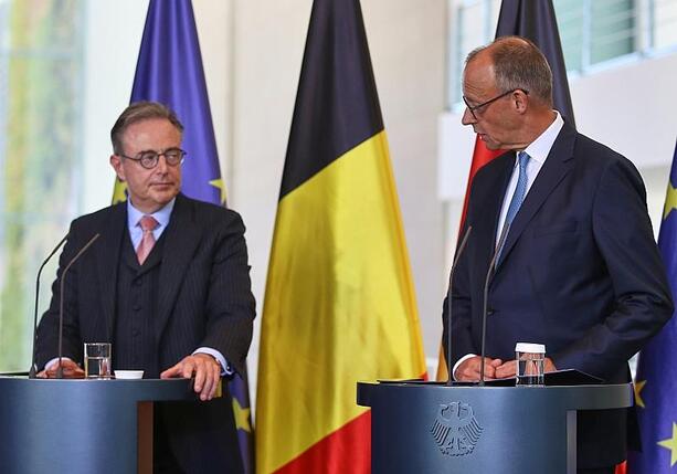 Bild vergrößern: Merz ändert Reisepläne - Dinner in Belgien statt Oslo-Besuch