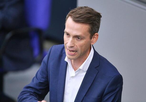 Bild vergrößern: Grüne attackieren Linke im Rentenstreit