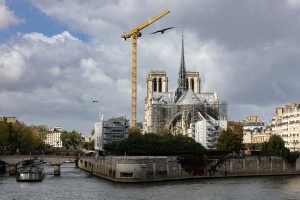 Bild vergrößern: Noch 140 Millionen Euro für Restaurierungsarbeiten von Notre-Dame benötigt