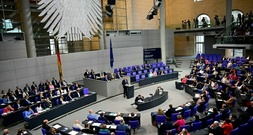 Bundestag entscheidet über Rentenpaket und Wehrdienst