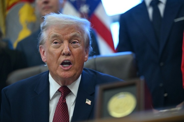 Bild vergrößern: Fifa verleiht Friedenspreis am Rande der WM-Gruppenauslosung für 2026