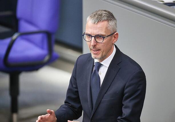 Bild vergrößern: Castellucci kritisiert schleppende Aufnahme von Afghanen