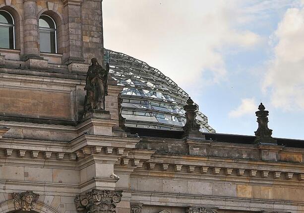 Bild vergrößern: Klöckner will Ausschluss unsicherer Abgeordneten-Mitarbeiter