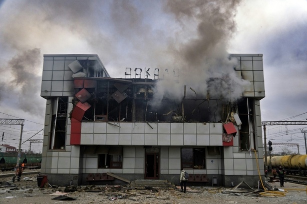 Bild vergrößern: Treffen mit Merz, Macron, Starmer und Selenskyj zum Ukraine-Krieg am Montag