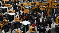 Bagger gestohlen und Bäume gefällt - Polizei in Niedersachsen ermittelt