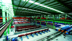 Wie moderne Hallenlogistik Produktionsprozesse transformiert