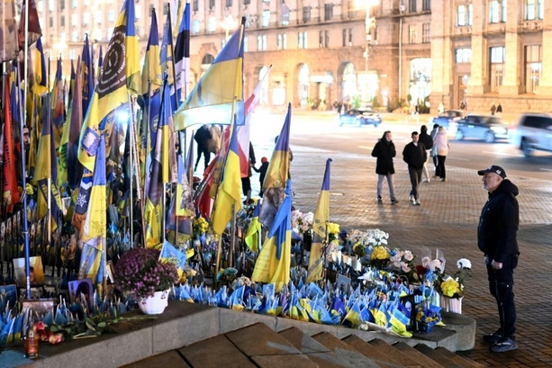 Bild vergrößern: Ukraine-Krieg: Europäer wollen mit Selenskyj über Verhandlungen mit USA sprechen