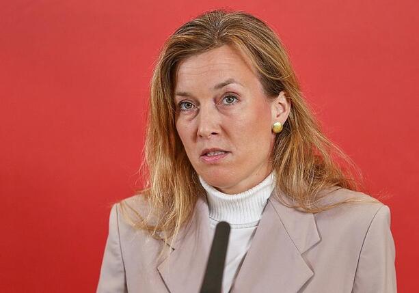 Bild vergrößern: SPD-Fraktionsvize will militärische Sicherheitsgarantien für Kiew