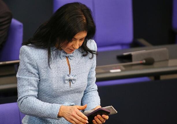 Bild vergrößern: Reiche will frühere Unternehmensteuersenkung