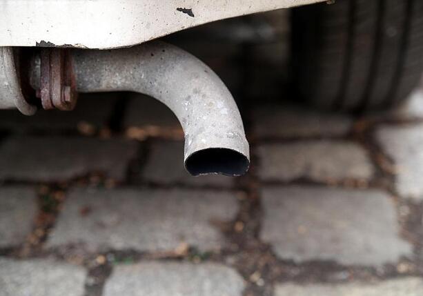 Bild vergrößern: VDA-Präsidentin verteidigt Neuaufstellung bei Verbrenner-Aus