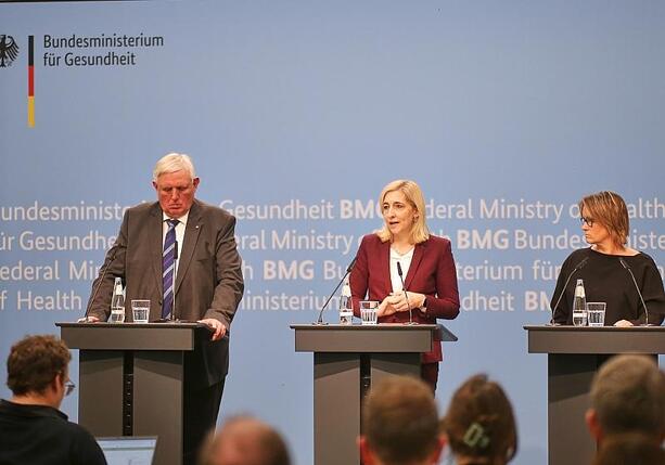 Bild vergr&ouml;&szlig;ern: Bund-Länder-Arbeitsgruppe legt Optionen für Pflegereform vor