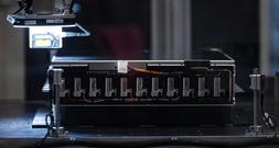 Fabrik für E-Auto-Batterien in Nordfrankreich eröffnet