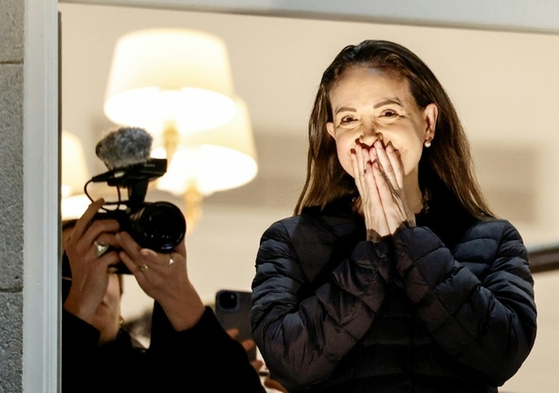 Bild vergrößern: Gefährliche Seefahrt: Helfer schildert Ausreise von Machado aus Venezuela