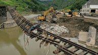 Bei Überschwemmungen zerstörte Ahrtalbahn wiedereröffnet