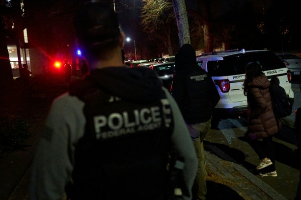 Bild vergrößern: Bewaffneter tötet zwei Menschen an US-Eliteuniversität